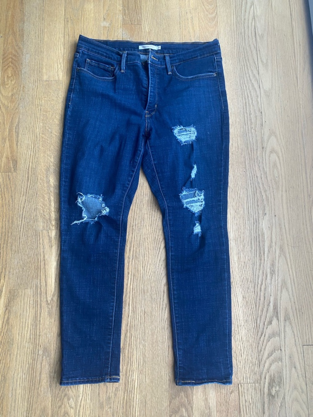 Levi's Dark Blue Distressed Skinny Jeans for Women